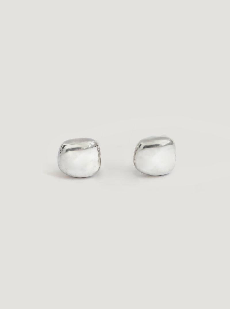 Silver Lake Kaniere Studs (Plain)