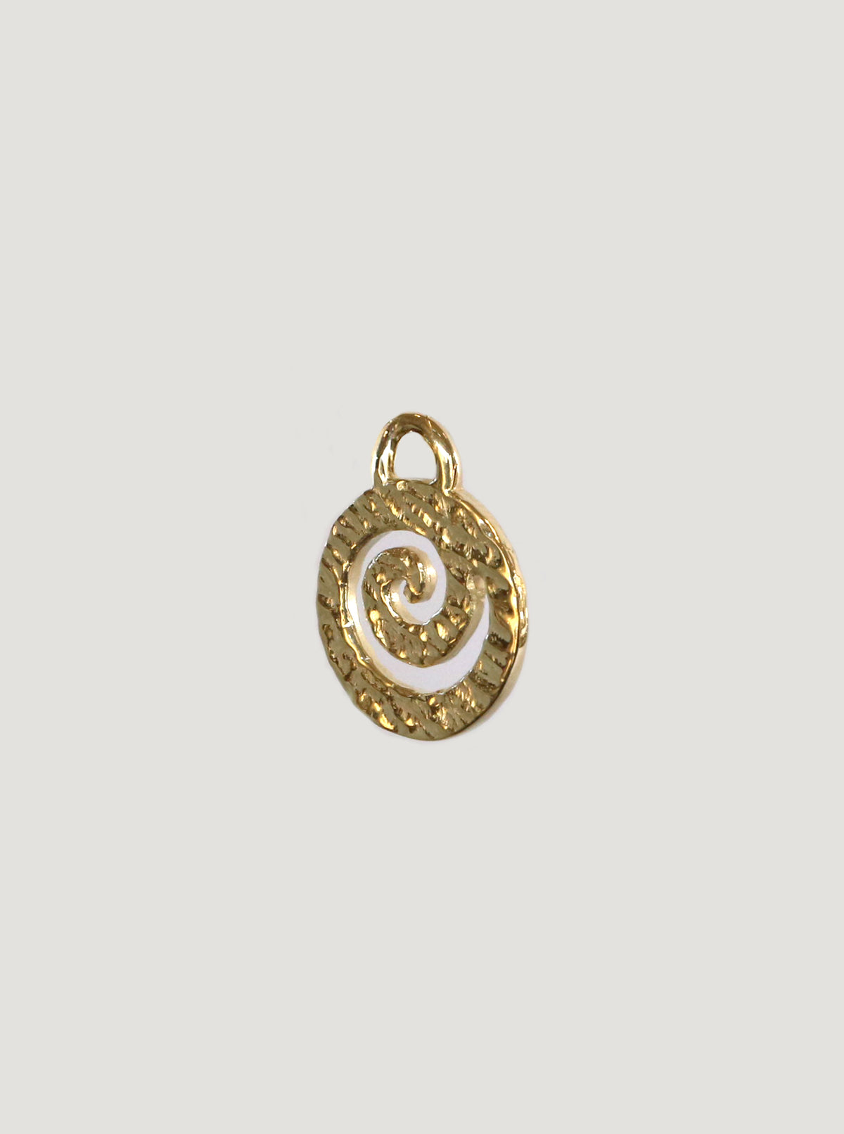 Gold Rauaruhe Charm