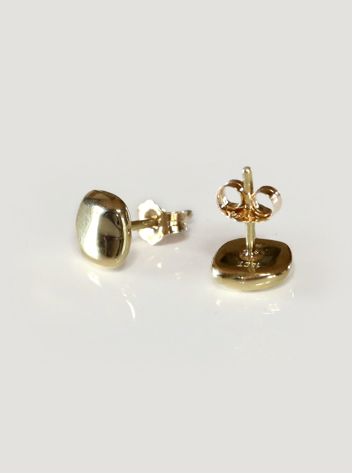 Gold Lake Kaniere Studs